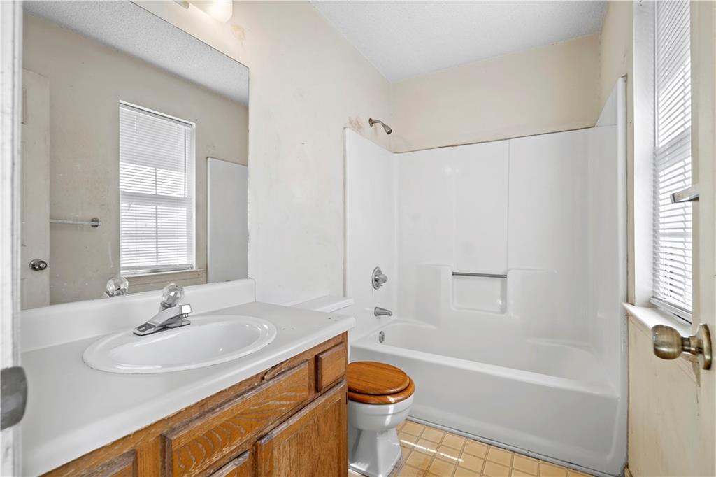 875 Joseph Club Drive SW