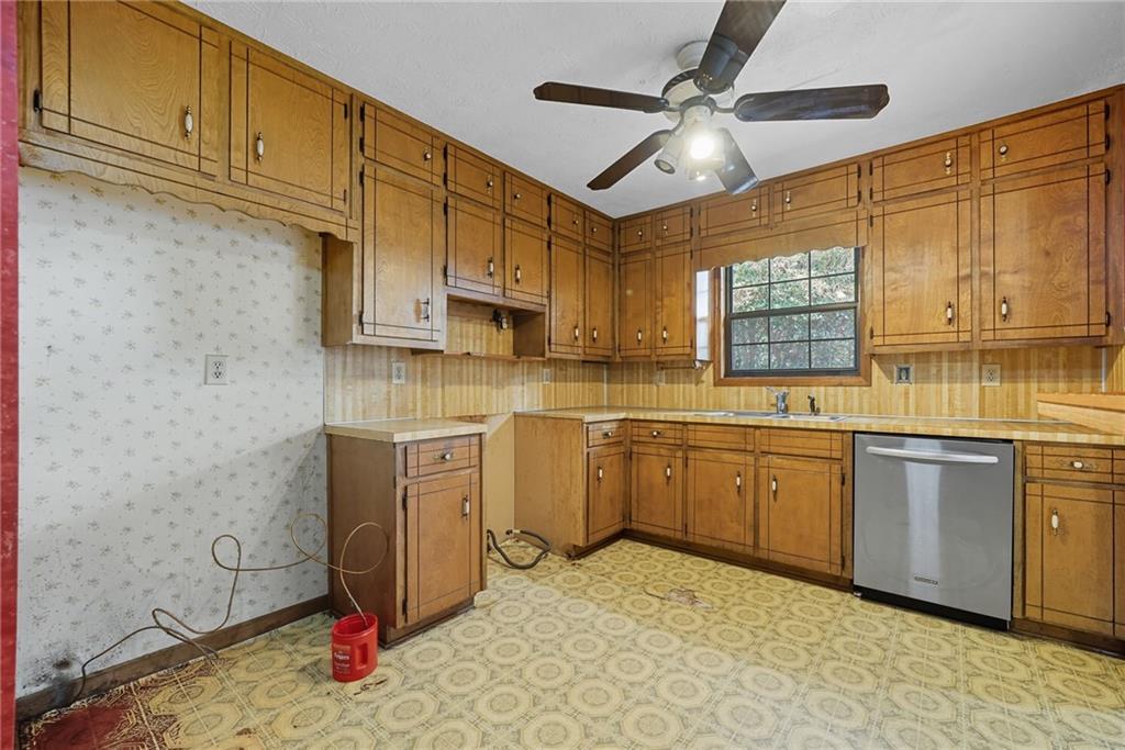 2105 Tropicana Drive