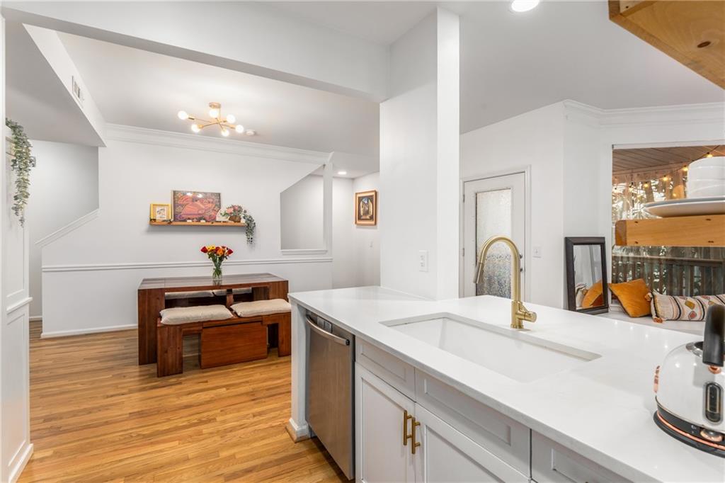 951 Glenwood Avenue SE Unit 1404