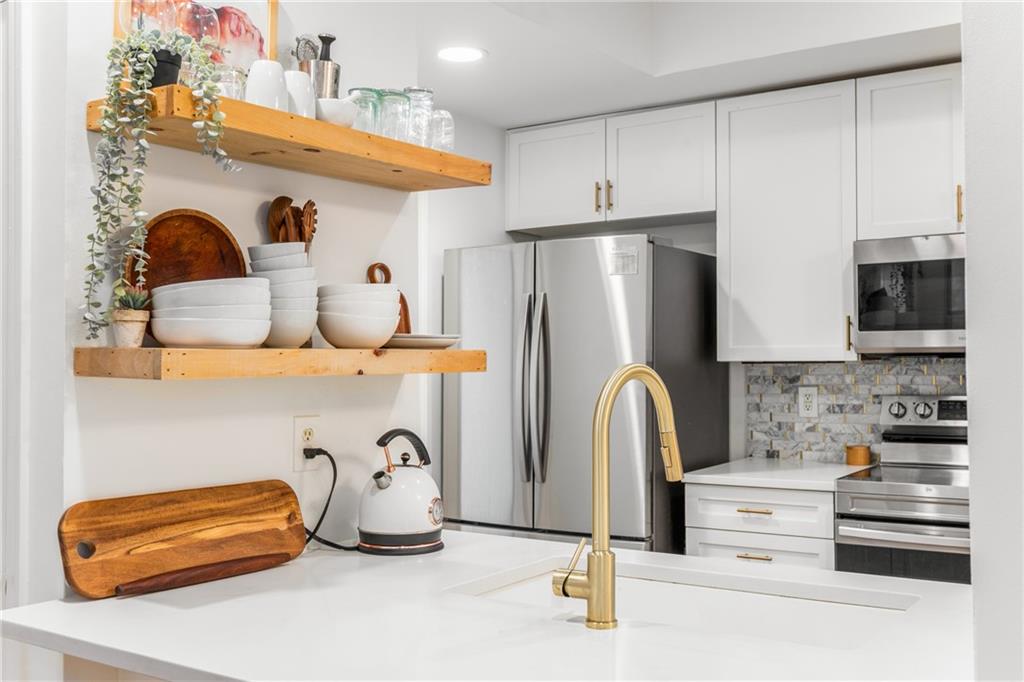 951 Glenwood Avenue SE Unit 1404