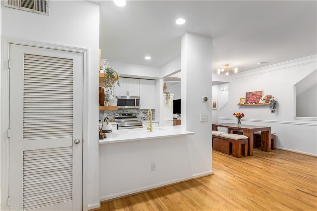 951 Glenwood Avenue SE Unit 1404