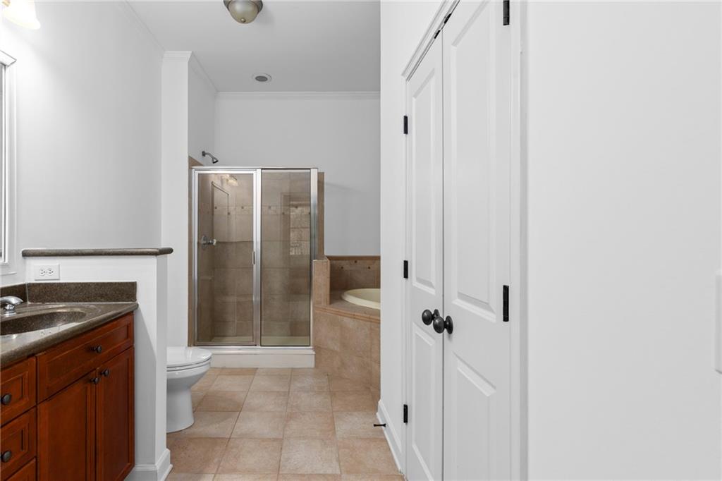 11 Perimeter Center E Unit 1404