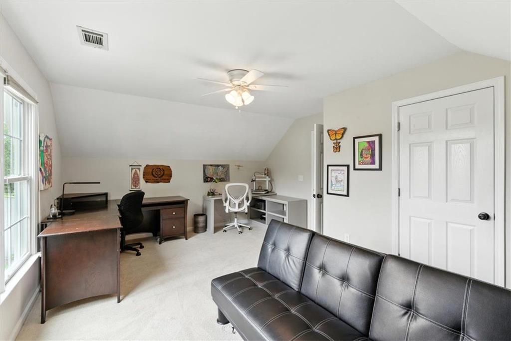 1042 AVERY CREEK Drive