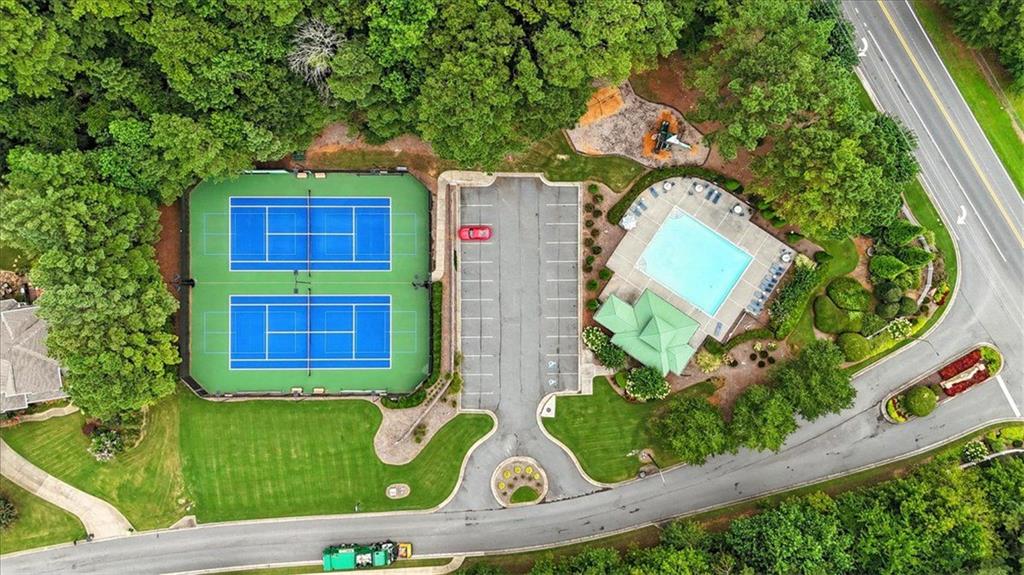 1042 AVERY CREEK Drive