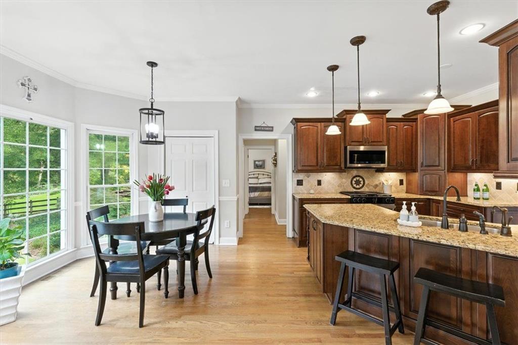 1042 AVERY CREEK Drive