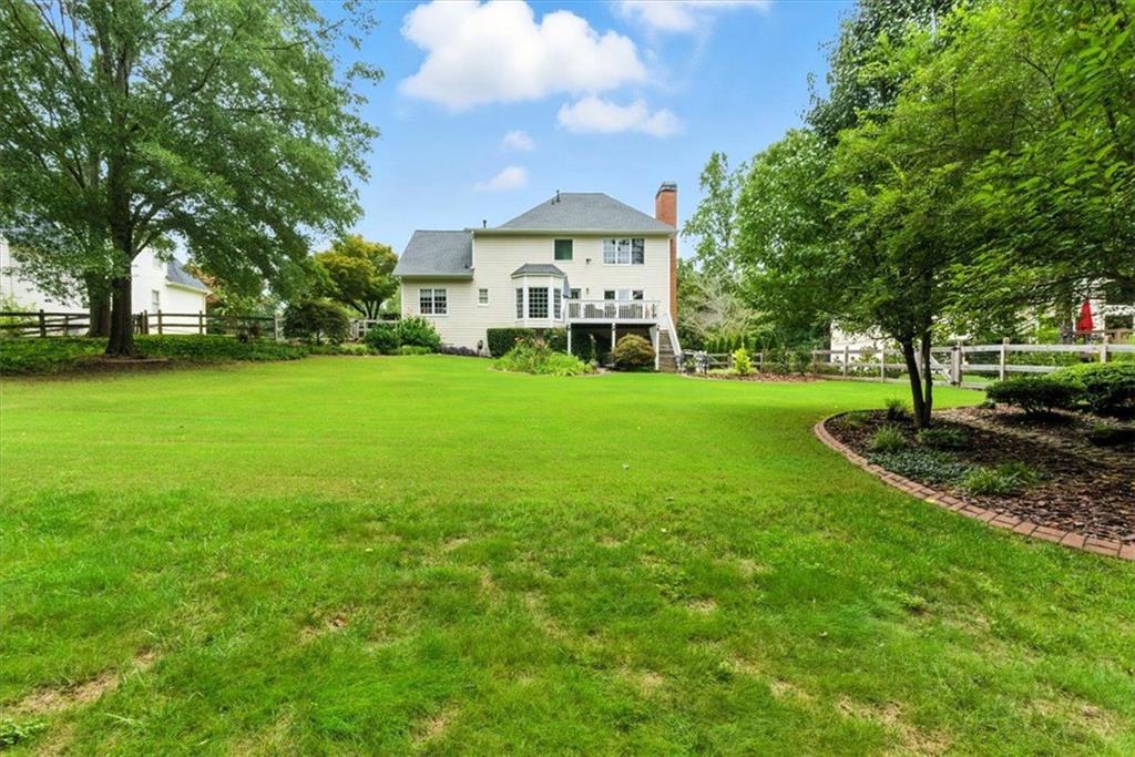 1042 AVERY CREEK Drive