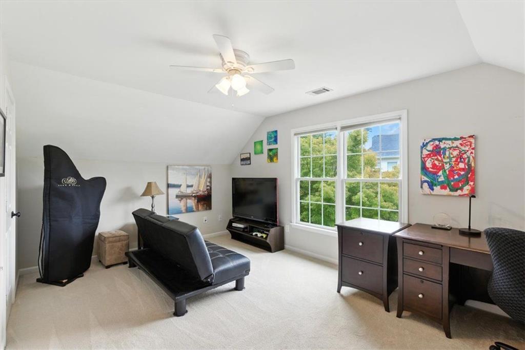 1042 AVERY CREEK Drive