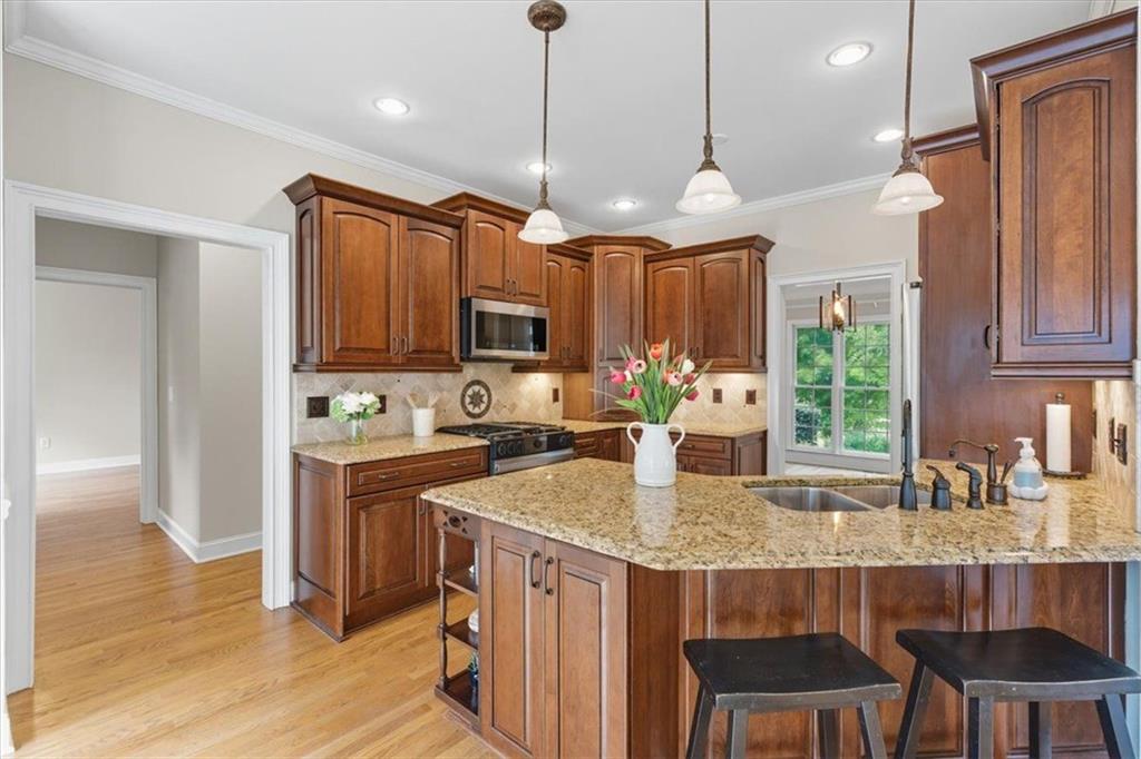 1042 AVERY CREEK Drive