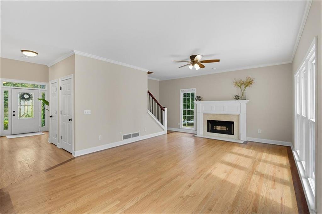 1042 AVERY CREEK Drive