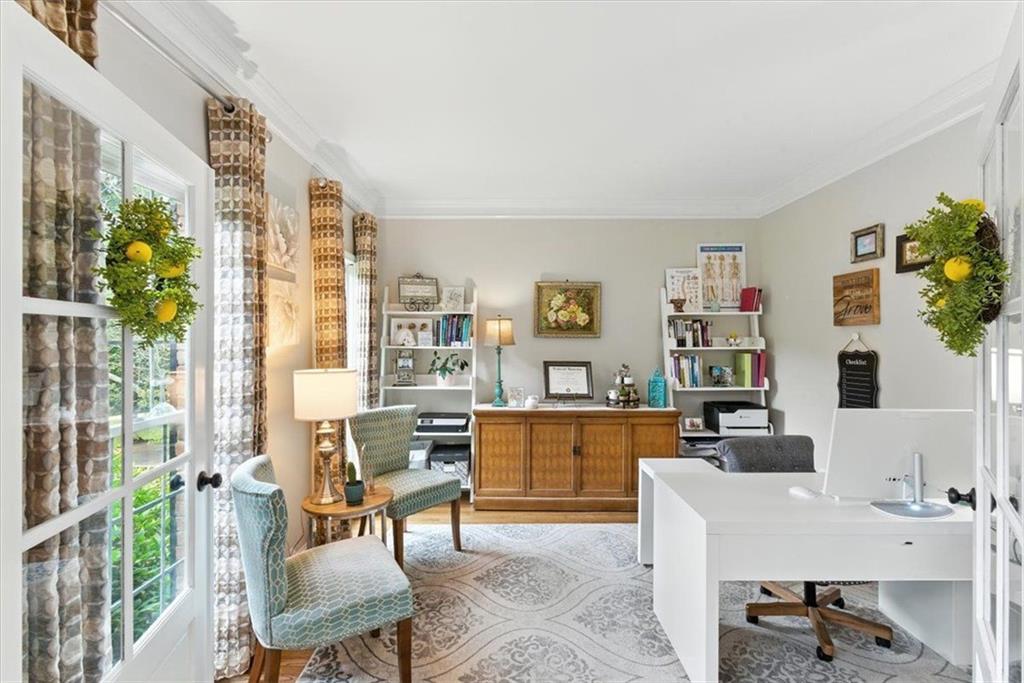 1042 AVERY CREEK Drive