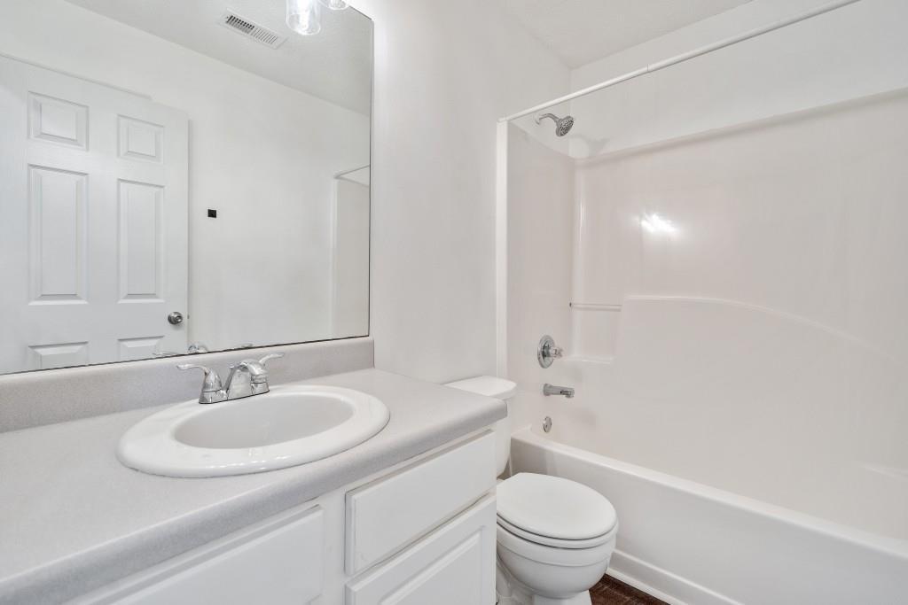 6703 Gallant Court SE