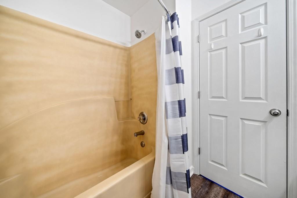 6703 Gallant Court SE