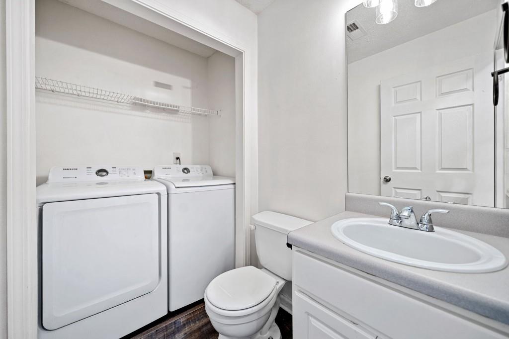 6703 Gallant Court SE