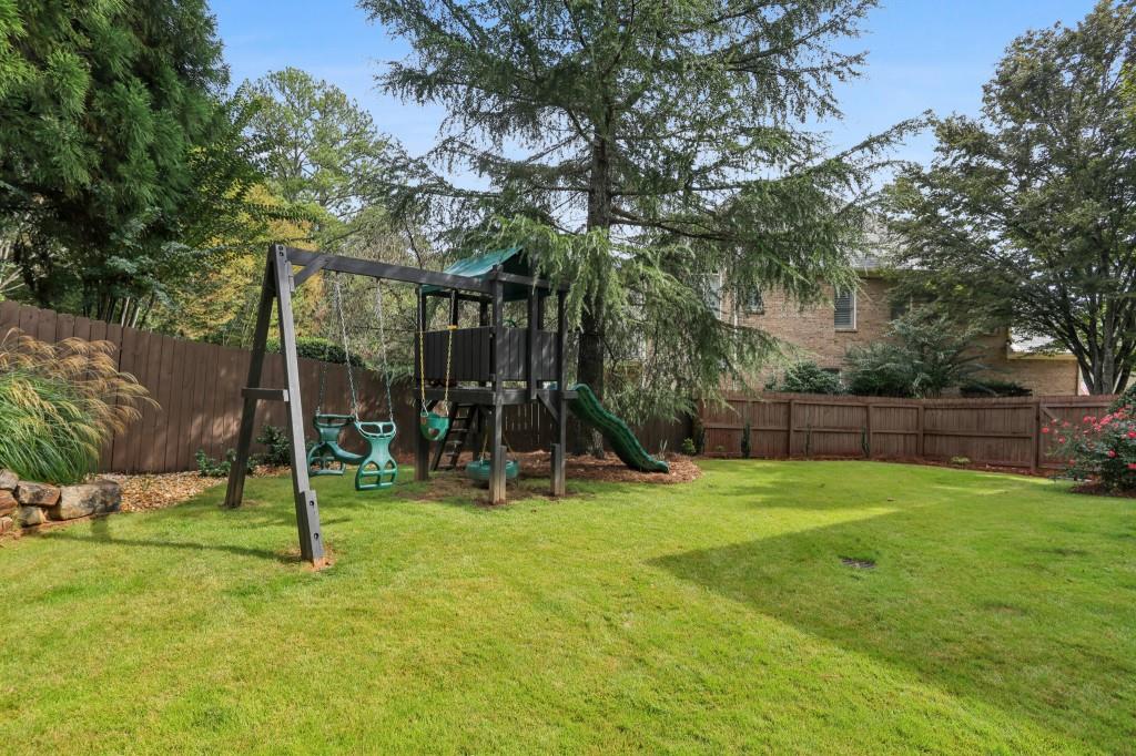 1109 Cooper Oak Court SE