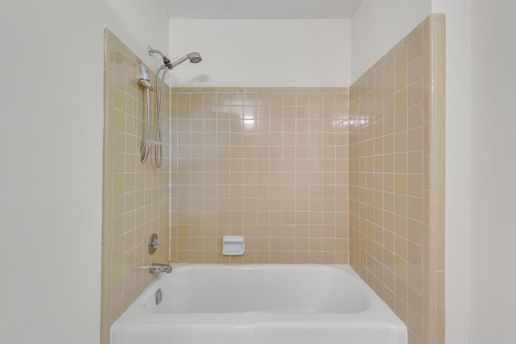 1534 Country Squire Court