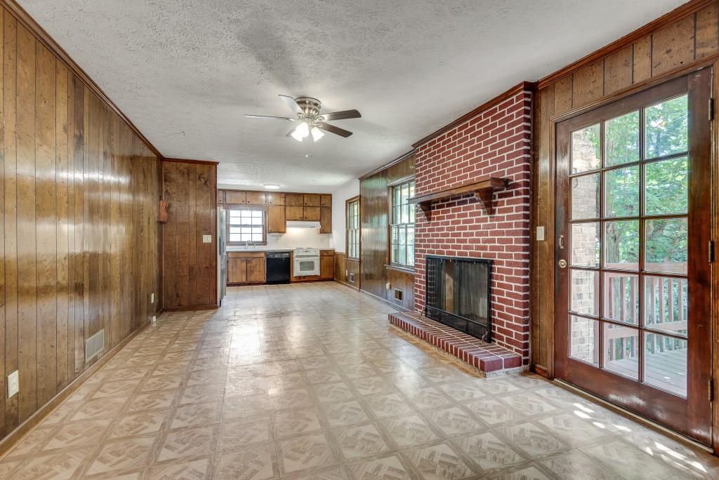 1534 Country Squire Court