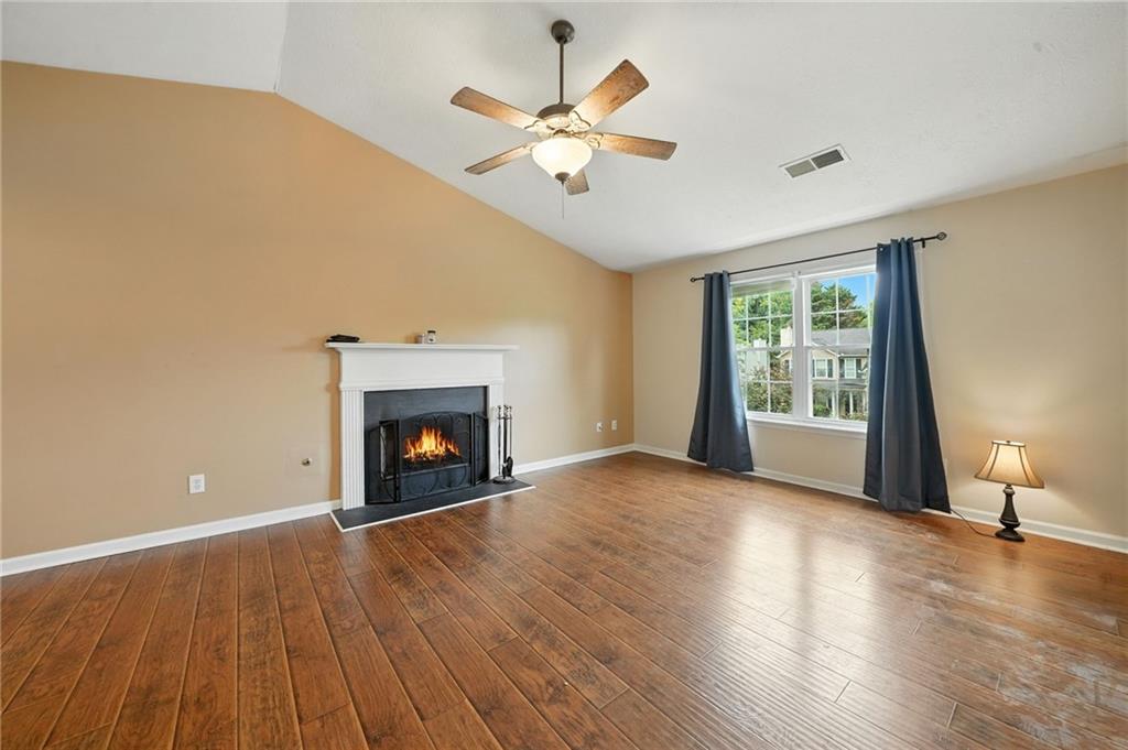 2740 Lake Park Ridge W