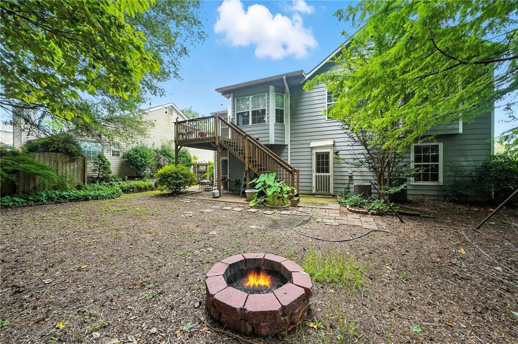 2740 Lake Park Ridge W