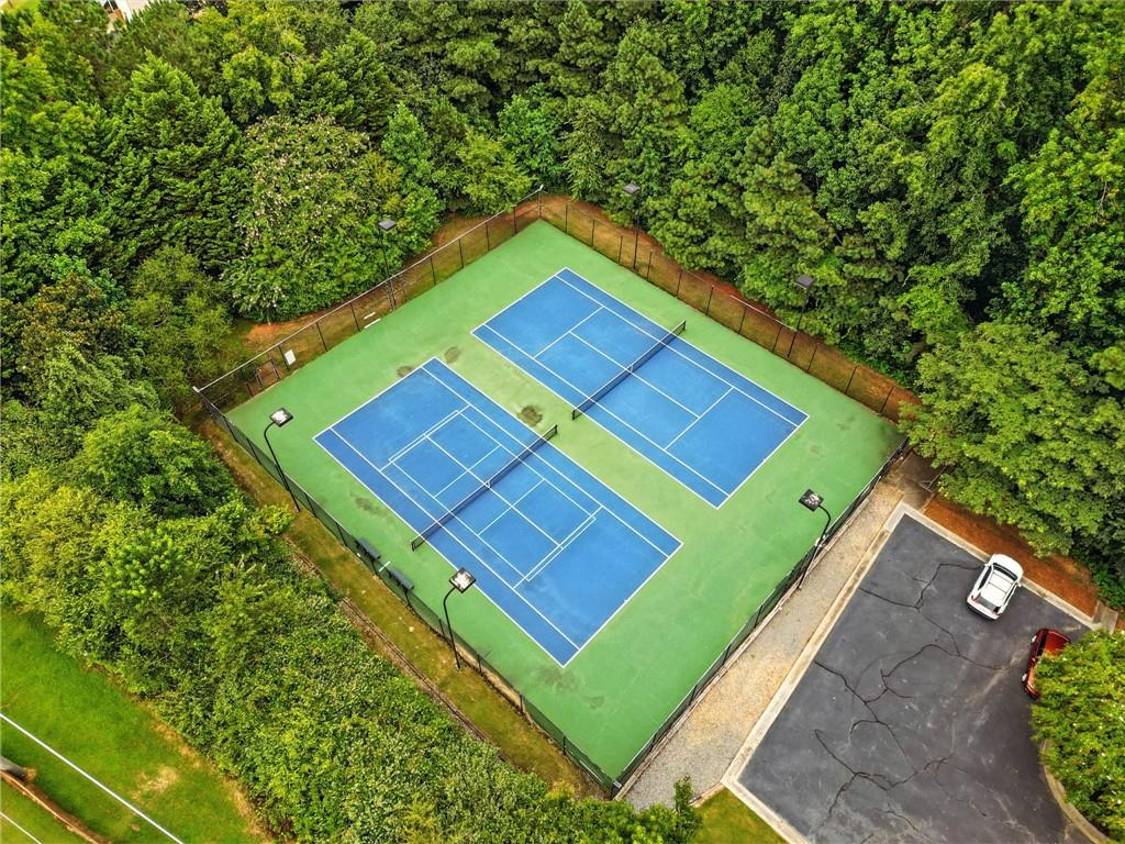 2740 Lake Park Ridge W