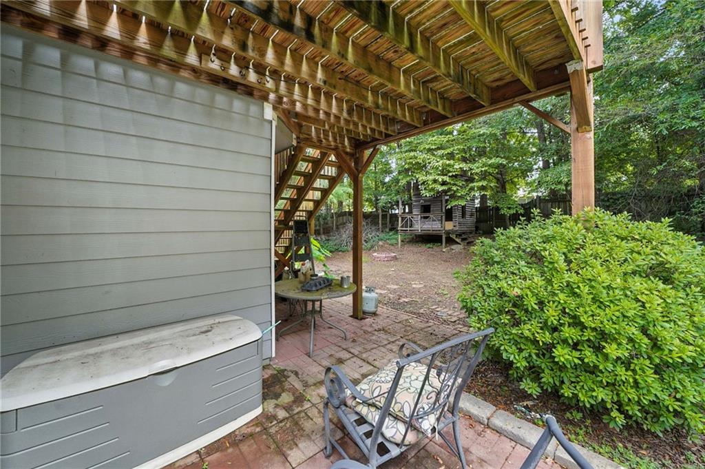 2740 Lake Park Ridge W