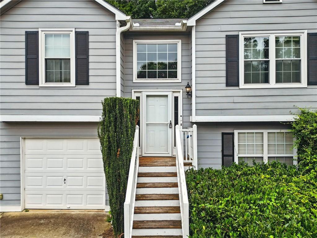 2740 Lake Park Ridge W