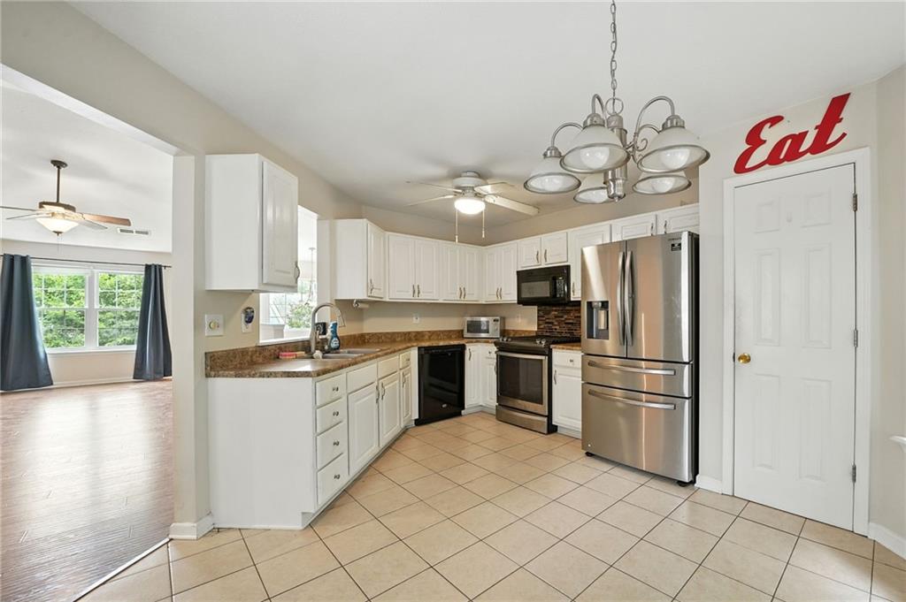 2740 Lake Park Ridge W