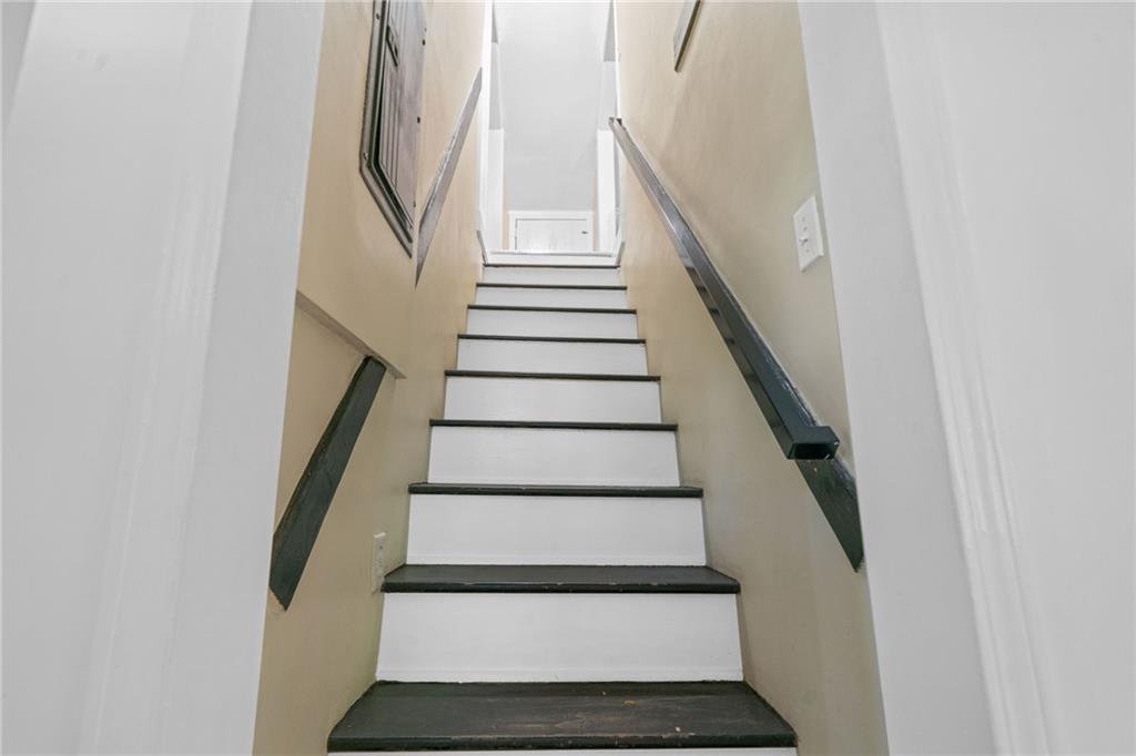 2740 Lake Park Ridge W