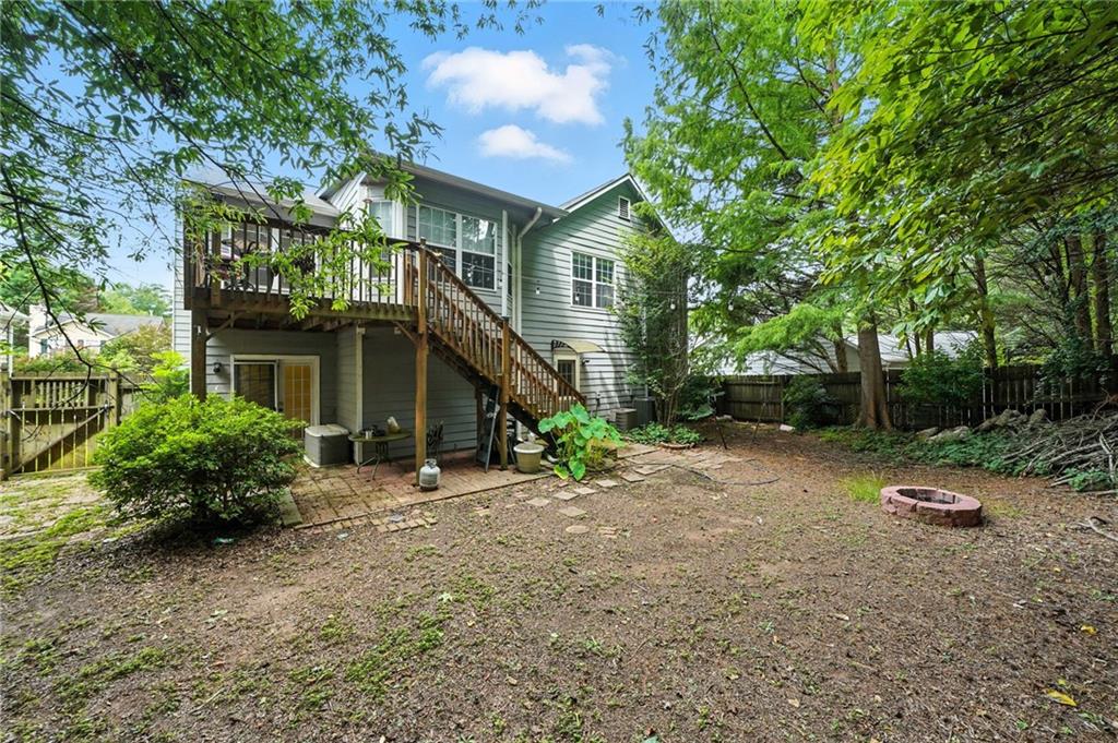 2740 Lake Park Ridge W