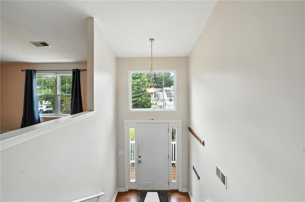 2740 Lake Park Ridge W