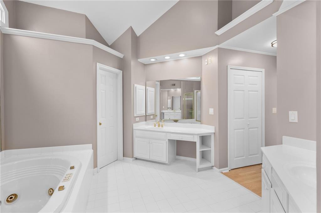 105 Kensington Pond Court