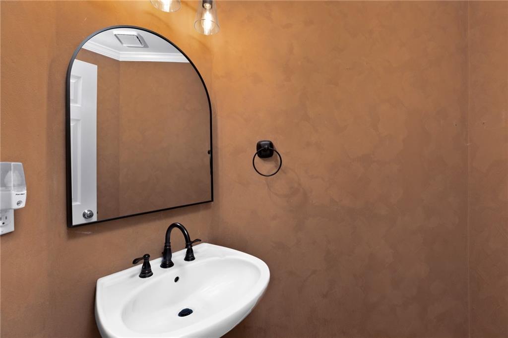 105 Kensington Pond Court