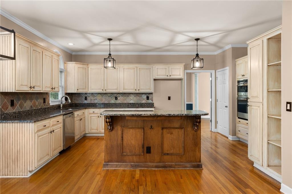 105 Kensington Pond Court