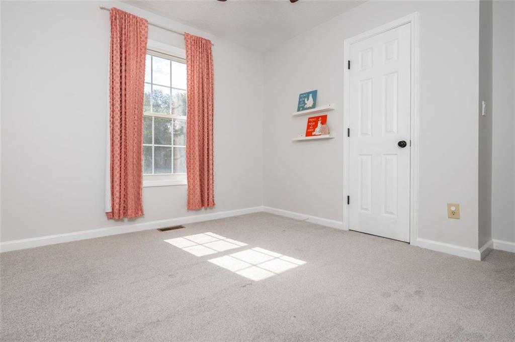 160 SUMMER LAKE Drive