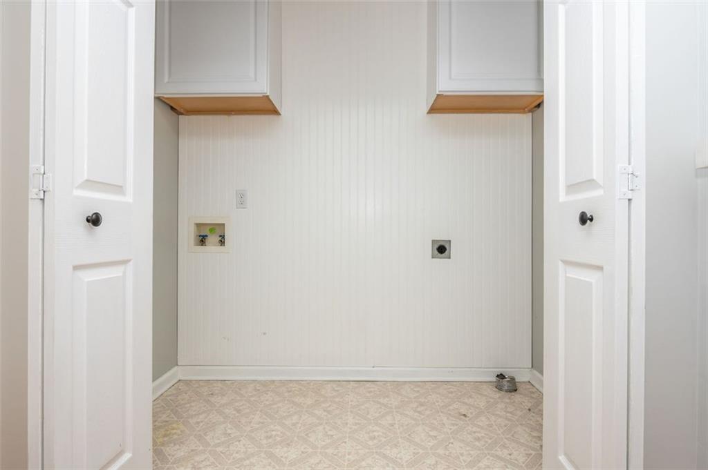 160 SUMMER LAKE Drive