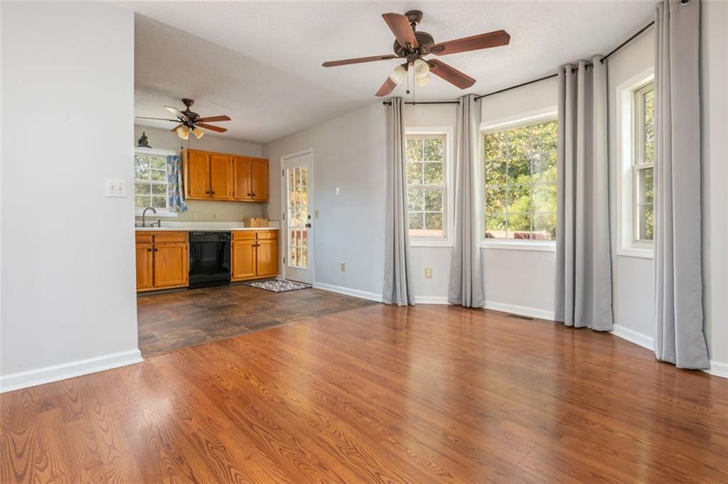 160 SUMMER LAKE Drive