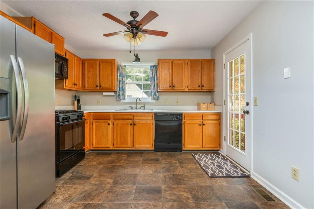 160 SUMMER LAKE Drive