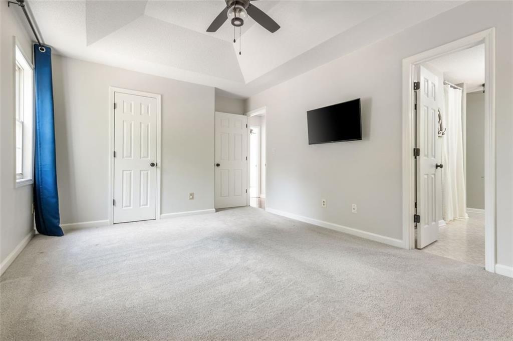 160 SUMMER LAKE Drive