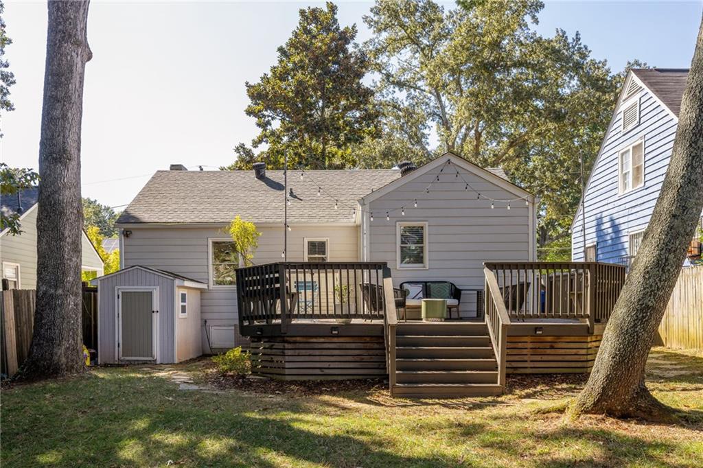 215 Sisson Avenue NE