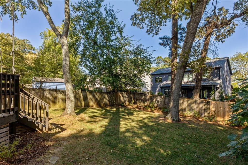 215 Sisson Avenue NE