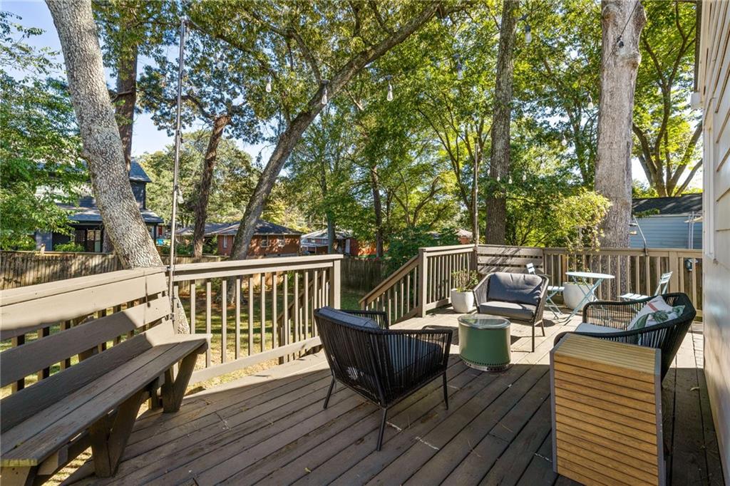 215 Sisson Avenue NE
