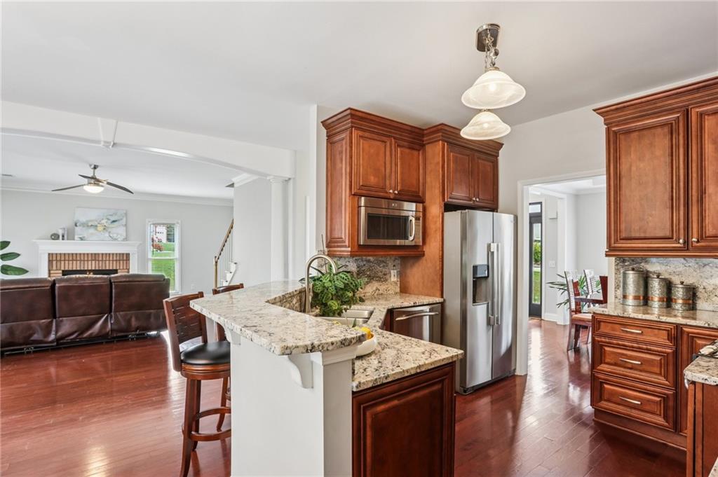 611 Alexander Farms Lane SW