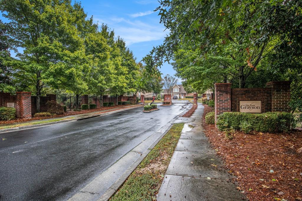 439 Bishopton Street