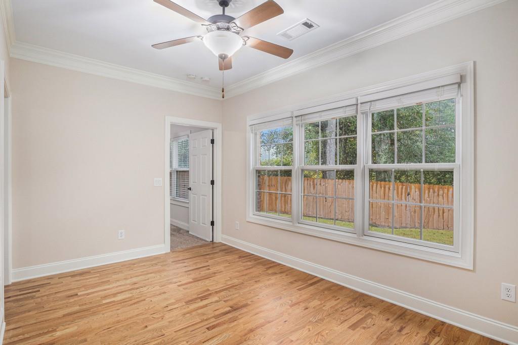 439 Bishopton Street