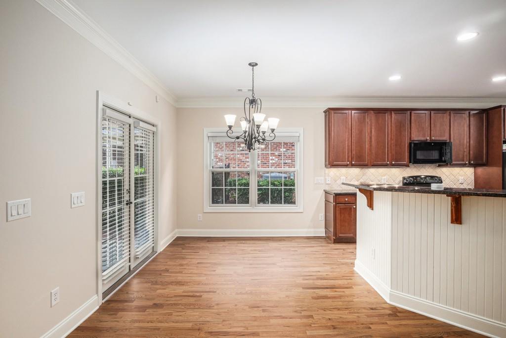 439 Bishopton Street