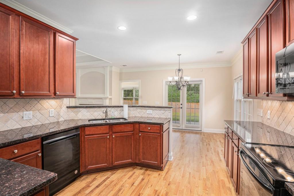 439 Bishopton Street