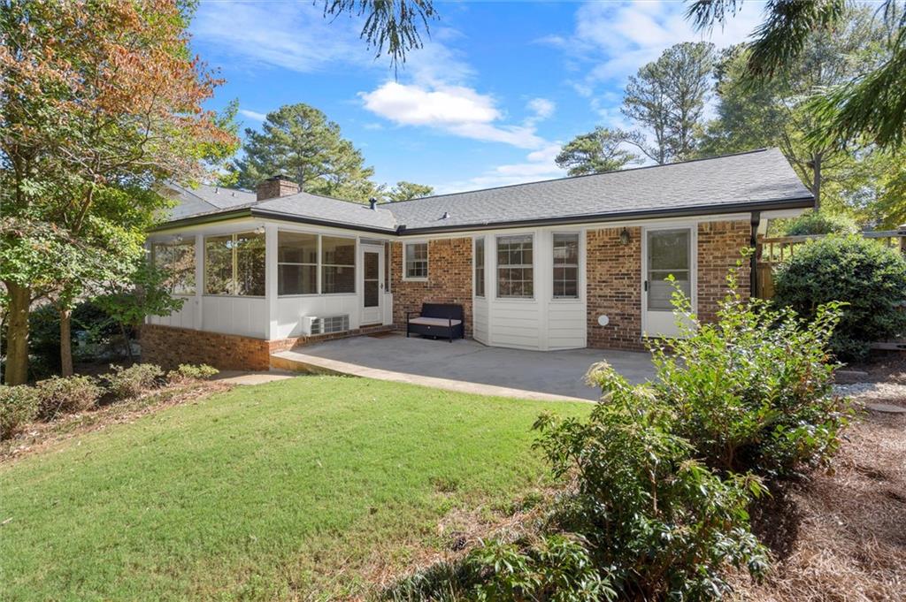 1728 Stonecliff Court