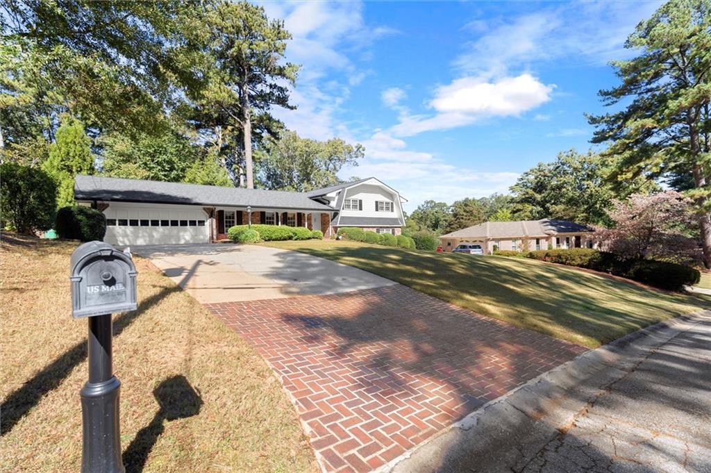 1728 Stonecliff Court