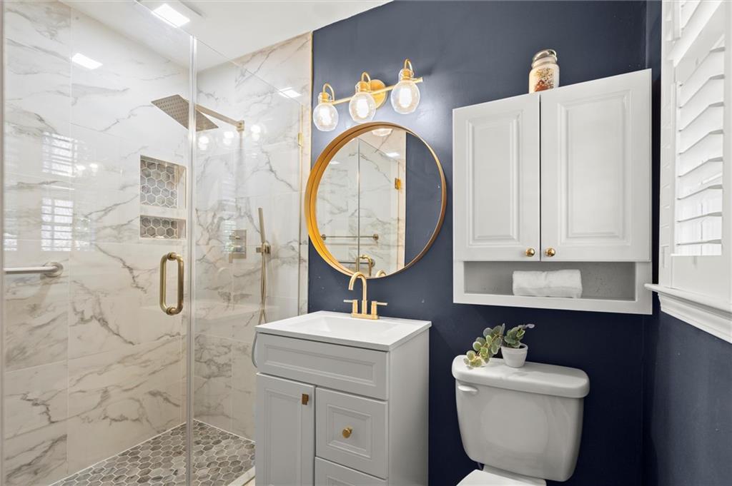 1728 Stonecliff Court