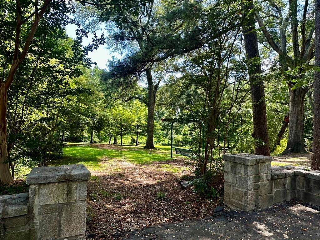 387 Hillside Drive SW