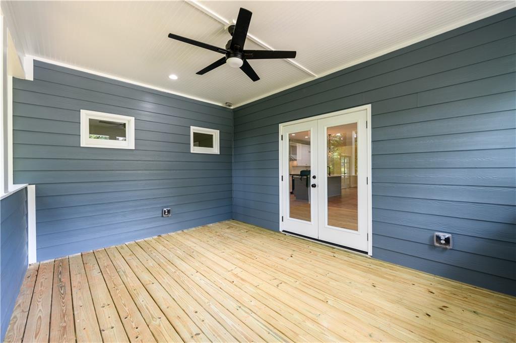 387 Hillside Drive SW